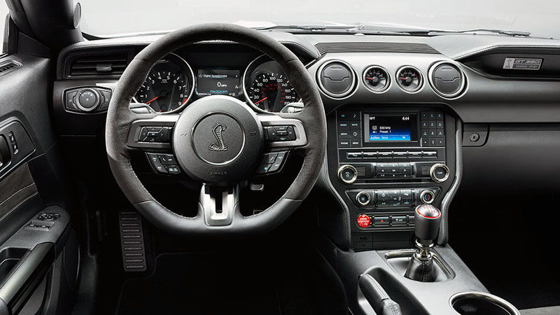 Ford-Mustang-GT350-2016-3