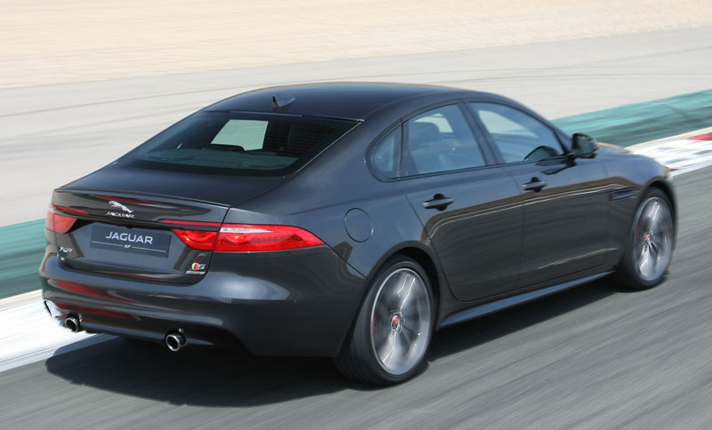 Jaguar-XF-2016-2