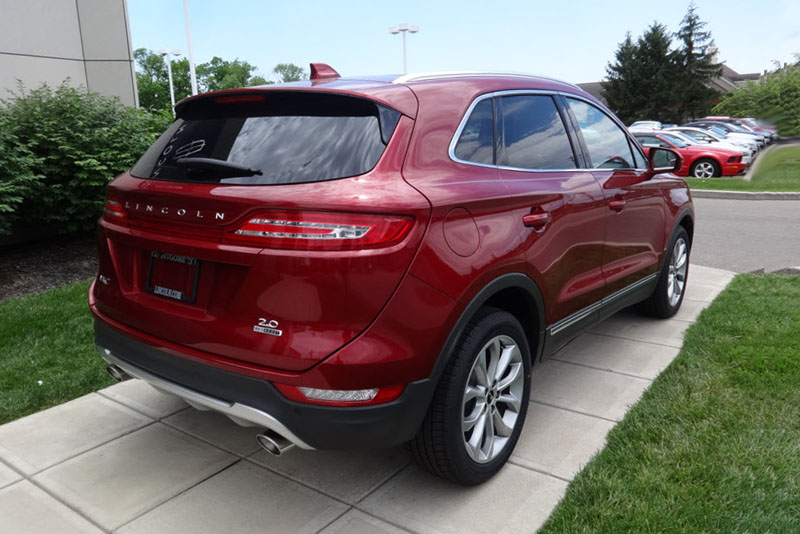 Lincoln-MKC-2016-2