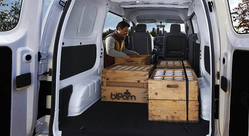 Nissan-NV200-2016-4