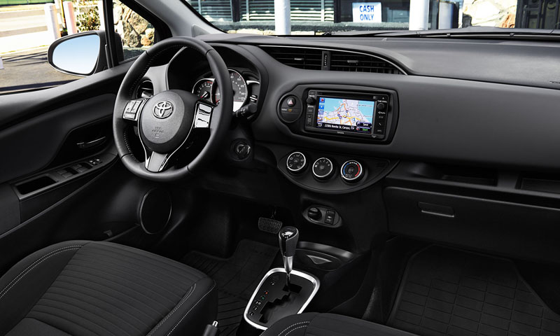 Toyota-Yaris-2016-3