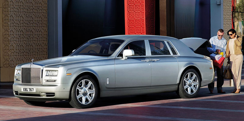Rolls-Royce-Phantom-2016-1